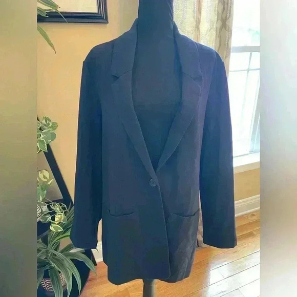 Garnet Hill Jackets & Blazers - Garnet Hill Navy Blue Wool Blend Stretch Knit Blazer Jacket Women’s Size 14